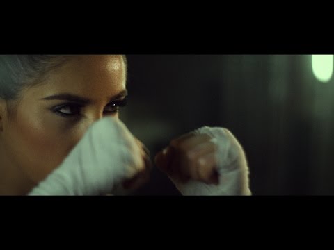 ISA nel video di Let It Kill You