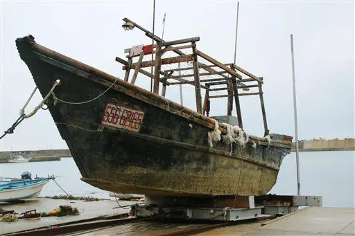 barca giapponese misteriosa trasporta cadaveri
