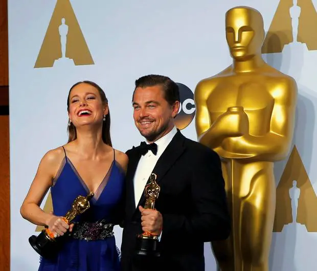 Brie Larson & Leonardo DiCaprio Oscar