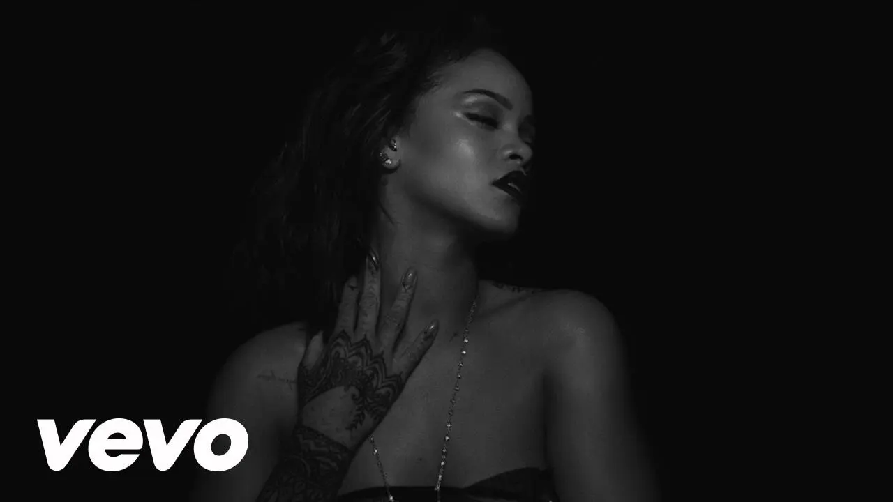 video Kiss It Better di Rihanna