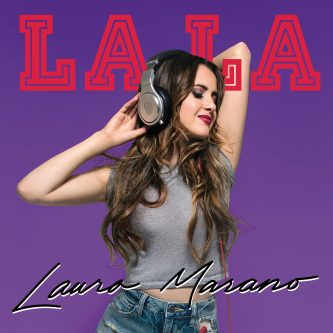 Laura Marano con La La