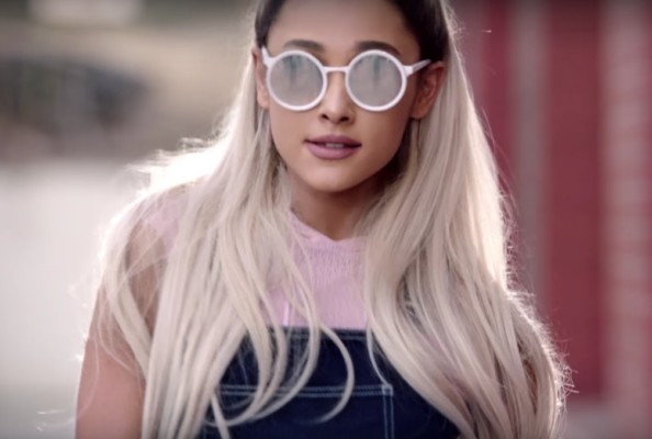 Ariana Grande bionda video Faith