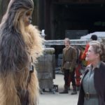 Chewbacca e Carrie Fisher - Principessa Leila - in Star Wars: il Risveglio della Forza
