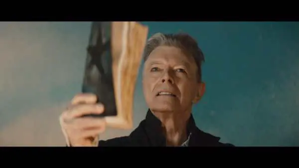 David Bowie nel video di 'Blackstar'