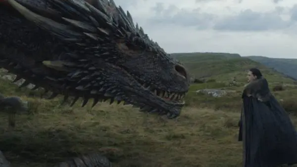 Jon Snow accarezza il drago