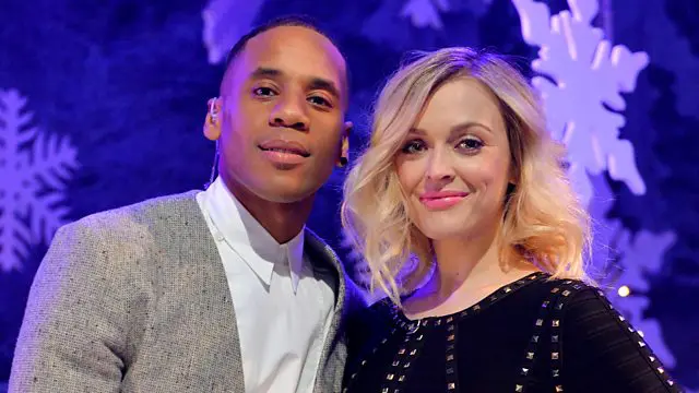 Reggie Yates Fearne Cotton che presentano Top of the Pops, Christmas Special