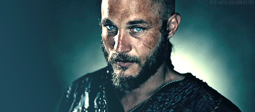 Immagine di Travis Fimmel nei panni di Ragnar per la serie Vikings