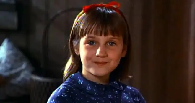 Mara Wilson nel film "Matilda 6 mitica"