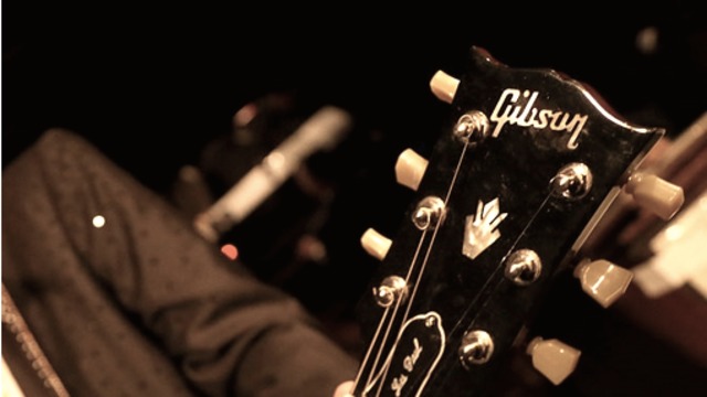 immagine di una chitarra con il logo della Gibson