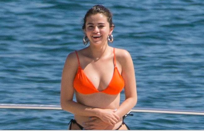 Selena Gomez foto bikini 2018