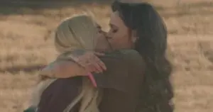 Kiyoko e Kehlani si baciano nel video di What I Need