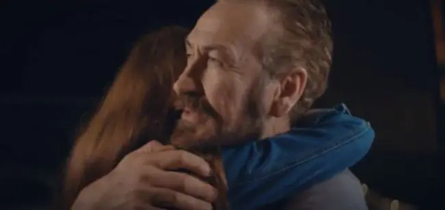 Marco Giallini nel video di "Due Destini"