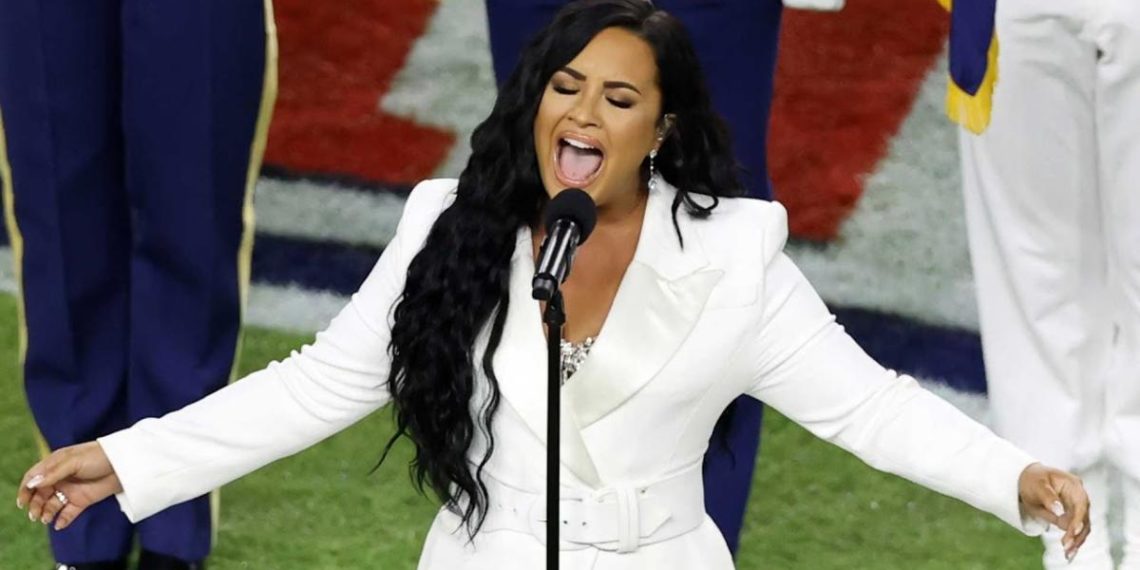 Demi Lovato canta l'inno al Super Bowl 2020