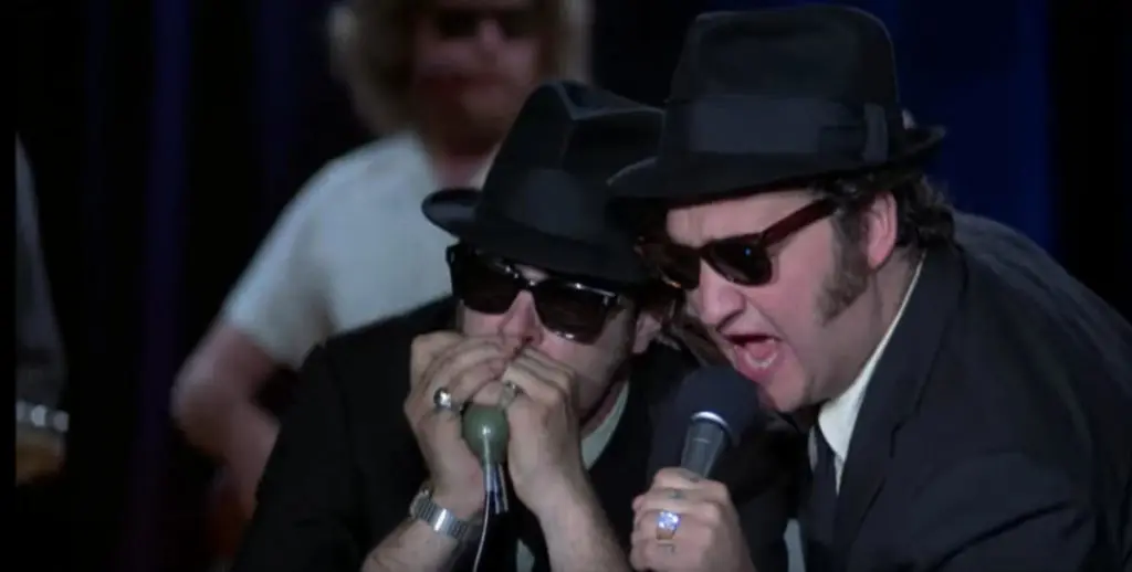 Dan Aykroyd e John Belushi in una scena dei Blues Brothers