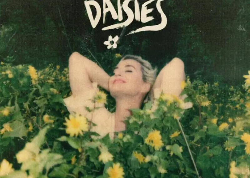 Katy Perry nella cover di Daisies
