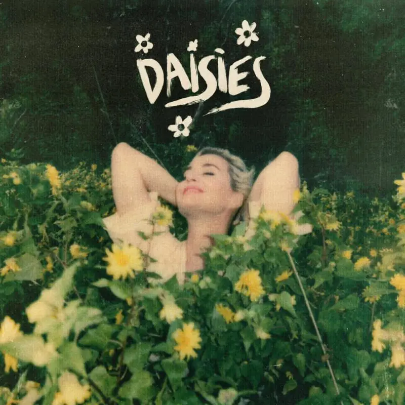 Katy Perry nella cover di Daisies