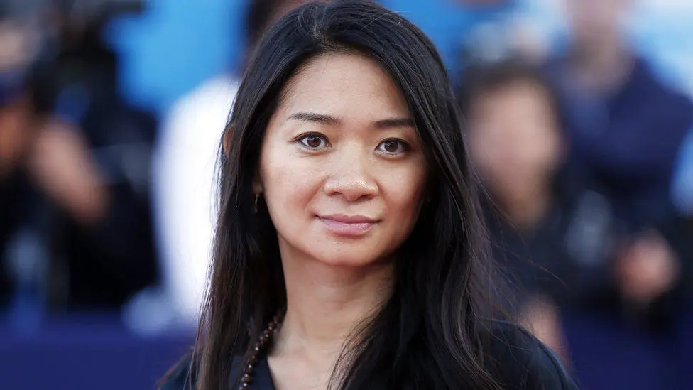 La regista Chloé Zhao