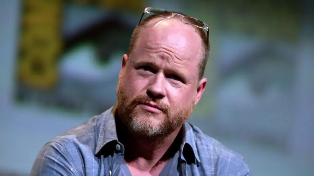 Joss Whedon durante un Comic Con