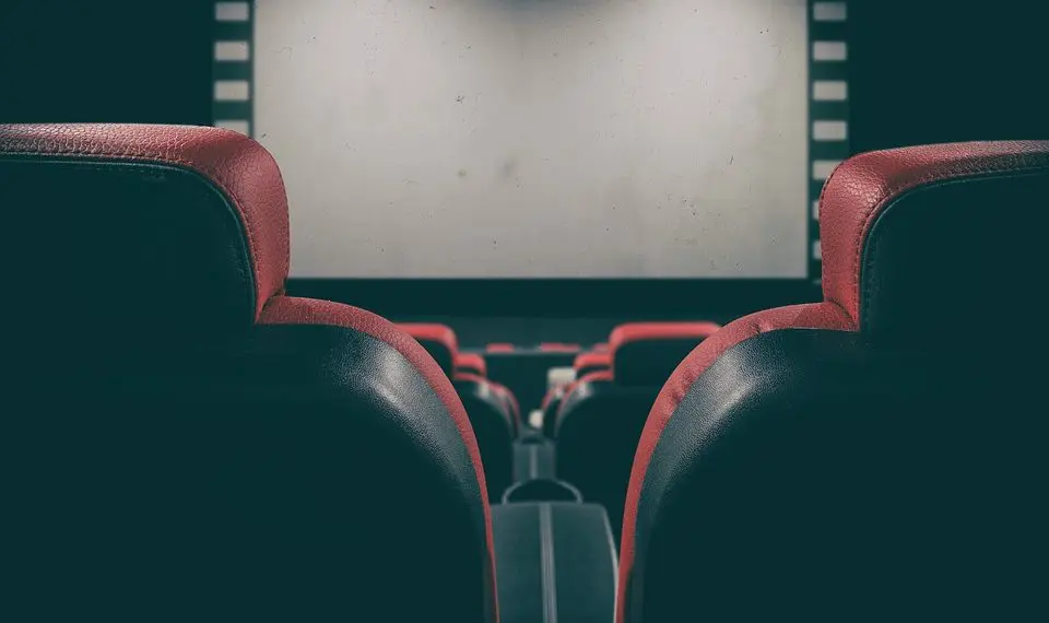 sedia al cinema