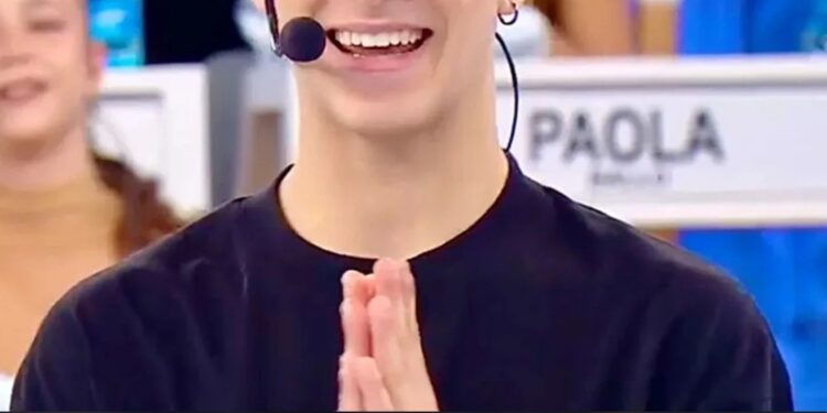 La finale di Amici 25 si sposta a domenica 17 maggio e il motivo è uno solo Maria De Filippi non aveva nessuna voglia di perdere lo scontro con l'Eurovision