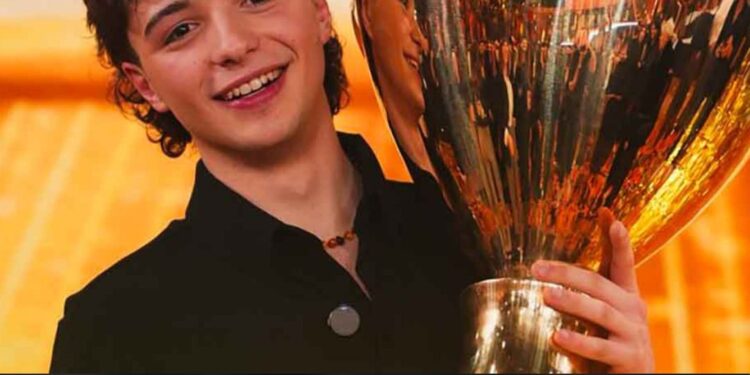 Lorenzo Salvetti vince Amici 25 con 51 voti su 100 e mezzo web si ribella era davvero il migliore in gara